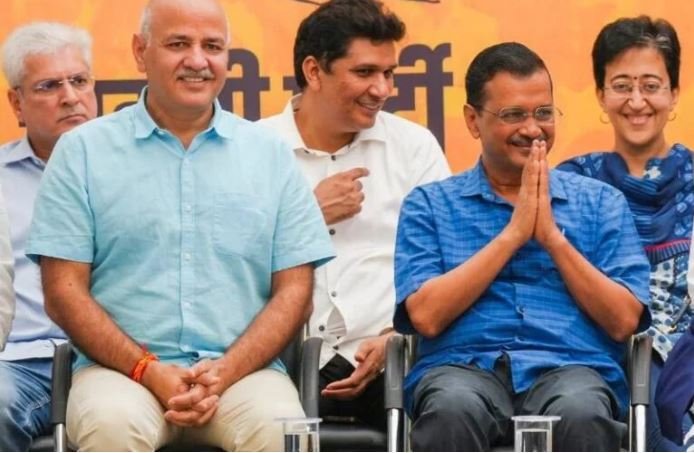 राजधानी में नए मुख्यमंत्री को लेकर राजनीतिक हलचल तेज, AAP ने बुलाई PAC की बैठक, जानें कौन है प्रबल दावेदार