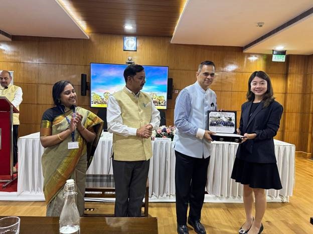 राष्ट्रीय सुशासन केंद्र ने कंबोडिया साम्राज्य के सिविल सेवकों के लिए सार्वजनिक नीति और शासन पर छठा प्रशिक्षण कार्यक्रम सफलतापूर्वक पूरा किया