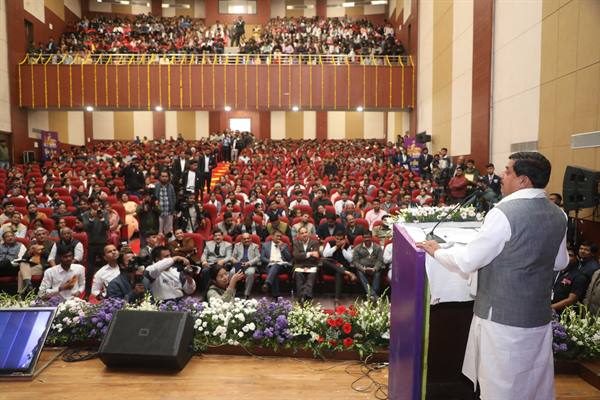  युवाओं की आंखों में सपने, भुजाओं में ताकत, पैरों में होती है गति : मुख्यमंत्री डॉ. यादव