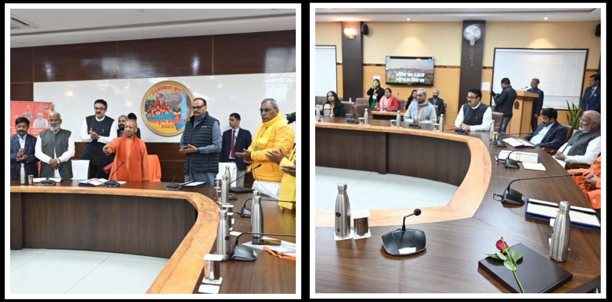 मुख्यमंत्री योगी आदित्यनाथ ने आज प्रयागराज में आकाशवाणी के विशेष एफएम चैनल &lsquo;कुंभवाणी और &lsquo;कुंभ मंगल ध्वनि का किया लोकार्पण