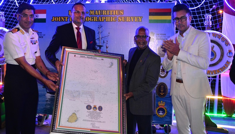 आईएनएस सर्वेक्षक ने मॉरीशस में हाइड्रोग्राफिक सर्वेक्षण पूरा किया