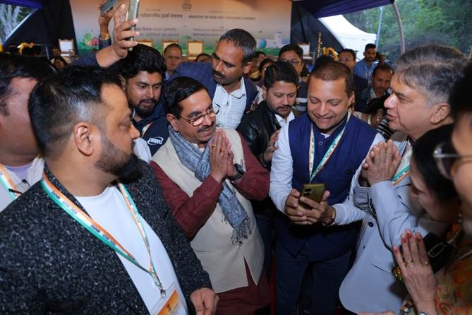 पीएम सूर्याघर का उद्देश्य नागरिकों को ऊर्जा उत्पादक बनने के लिए सशक्त बनाना है : केंद्रीय मंत्री प्रल्हाद जोशी