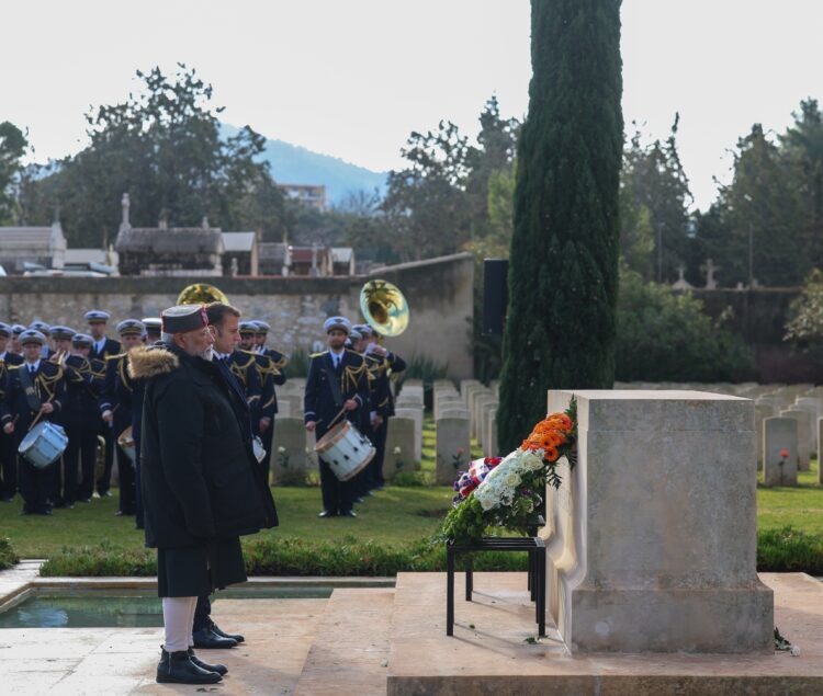 प्रधानमंत्री नरेंद्र मोदी ने फ्रांस में सावरकर को याद किया