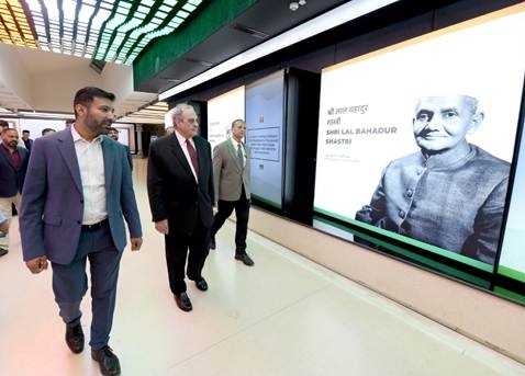 भारत एक आर्थिक महाशक्ति और विश्व के भविष्य का एक महत्वपूर्ण हिस्सा बन रहा है : स्कॉट फॉल्कनर