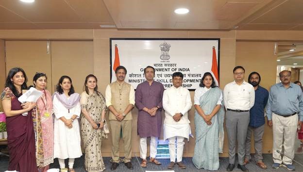 केंद्र और उत्तर प्रदेश के बीच कौशल विकास सम्बंधों में मजबूती : 60,000 करोड़ रुपये की आईटीआई उन्नयन योजना पर फोकस