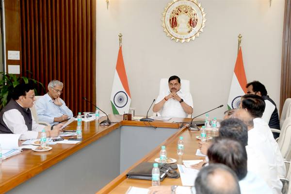 अधिकाधिक राष्ट्रीय राजमार्गों की मंजूरी के लिए केंद्र सरकार से करें बेहतर समन्वय: मुख्यमंत्री डॉ. यादव