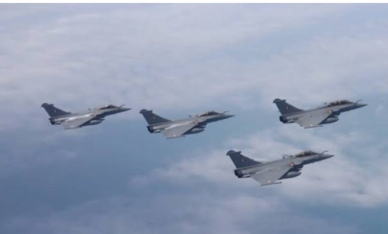 ऑपरेशन सिंदूर पर आया भारतीय वायुसेना का बयान, एयर डिफेंस ऑपरेशन अभी जारी