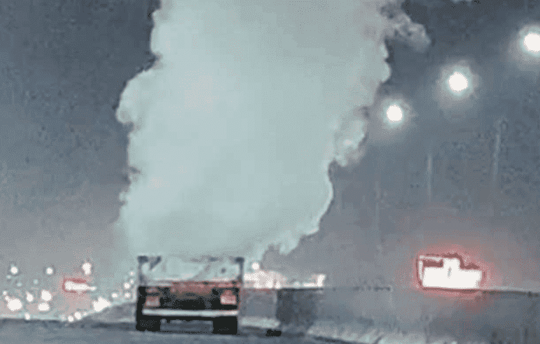 बक्सर NH-922 पर गैस टैंकर से रिसाव, टक्कर के बाद खाली कराया गया 1 KM का दायरा 