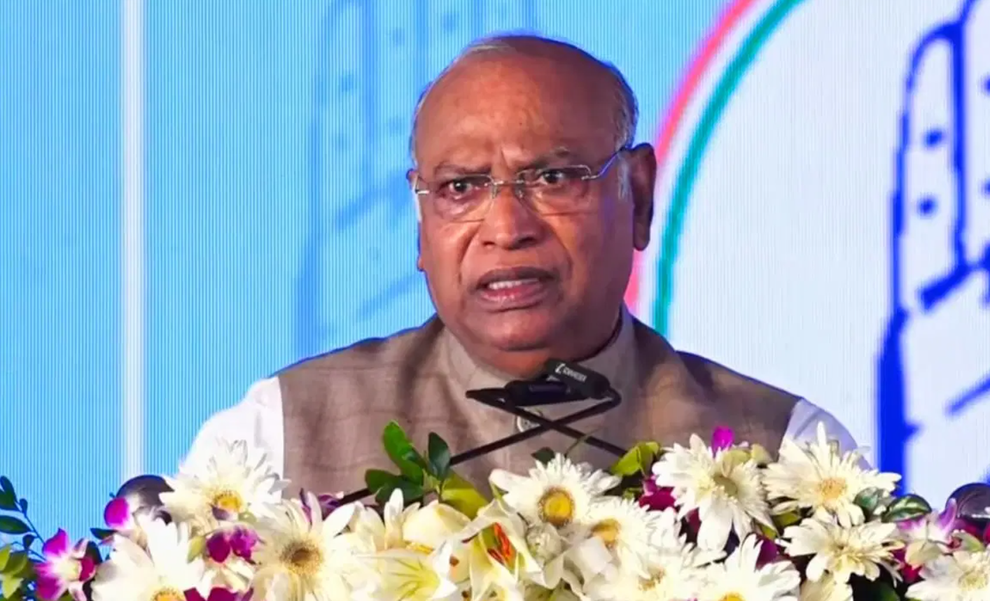 ओडिशा में बरसे मल्लिकार्जुन खड़गे, भाजपा सरकार पर किया तीखा हमला