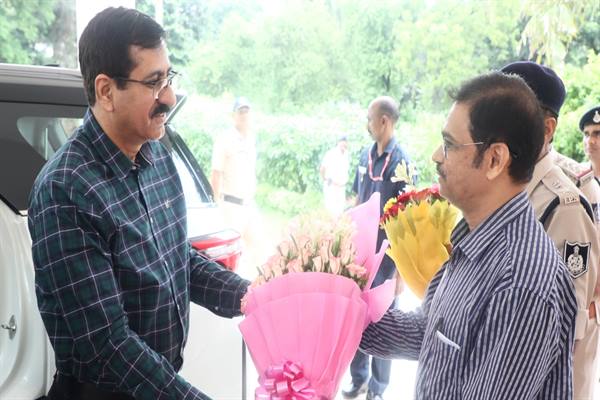 मनोनीत मुख्य न्यायाधिपति का राजभवन में हुआ आगमन