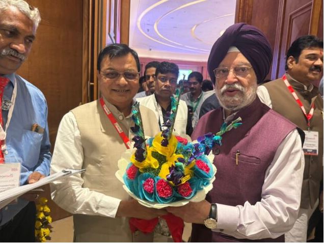 उद्योग मंत्री देवांगन ने नागपुर-झारसुगुड़ा नेचुरल गैस पाइपलाइन के काम को तेजी से पूर्ण कराने का किया आग्रह