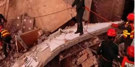 अपार्टमेंट ढहने से तबाही &ndash; 15 की मौत, मासूम की बर्थडे पार्टी मातम में बदली