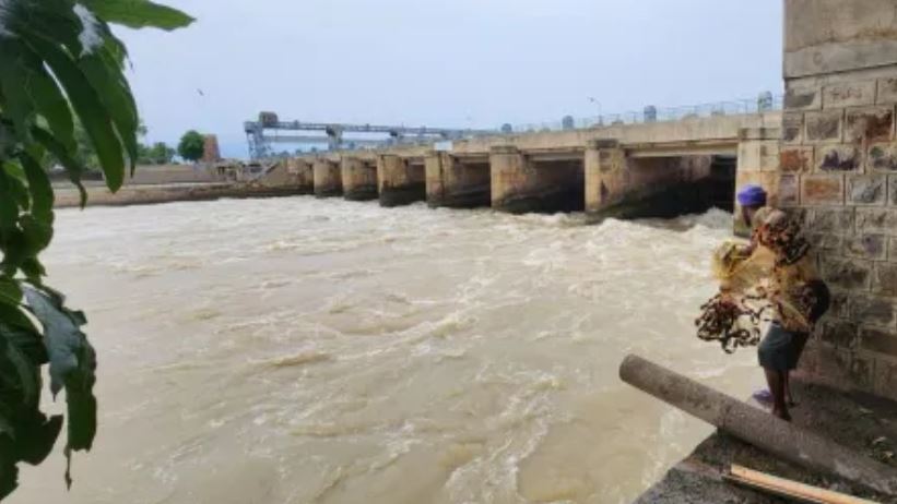 ब्यास नदी खतरे के निशान के ऊपर, प्रशासन और लोगों की उड़ी नींद