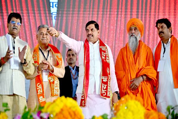 मक्सी अब ग्रीन मैनूफैक्चरिंग हब के रूप में जाना जाएगा : मुख्यमंत्री डॉ. यादव