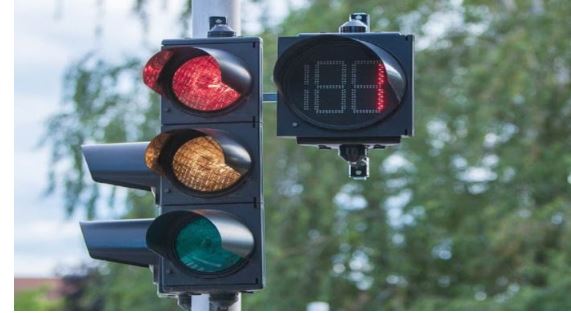 वाराणसी में ट्रैफिक सुधार की नई पहल: चौराहों पर लगेंगे टाइमर