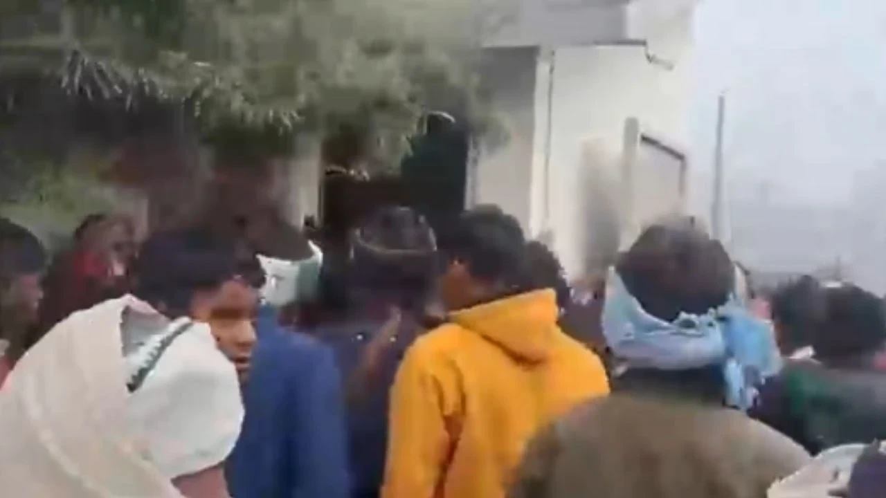 बदायूं की मेंथा फैक्ट्री के केबिन में मिले 3 सुरक्षाकर्मियों के शव, छानबीन में जुटी पुलिस