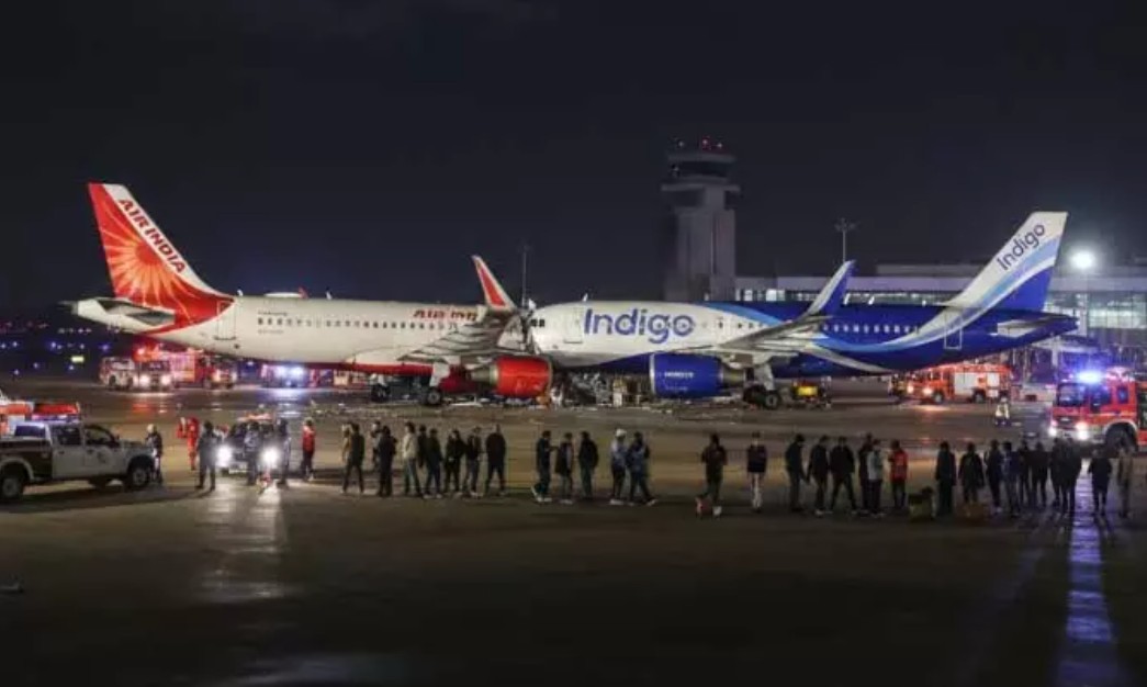 रनवे पर एयर इंडिया और इंडिगो के विमान टकराए