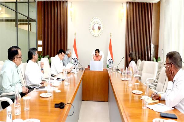 ग्रामीण क्षेत्रों में सड़क निर्माण में आधुनिक तकनीक का होगा अधिक से अधिक उपयोग