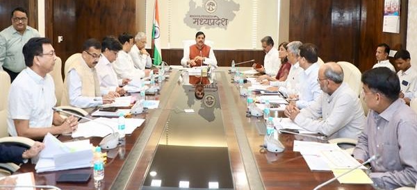 जनकल्याण के कामों में तेजी लायें, निरीक्षण करें, गांवों में करें रात्रि विश्राम: मुख्यमंत्री डॉ. यादव