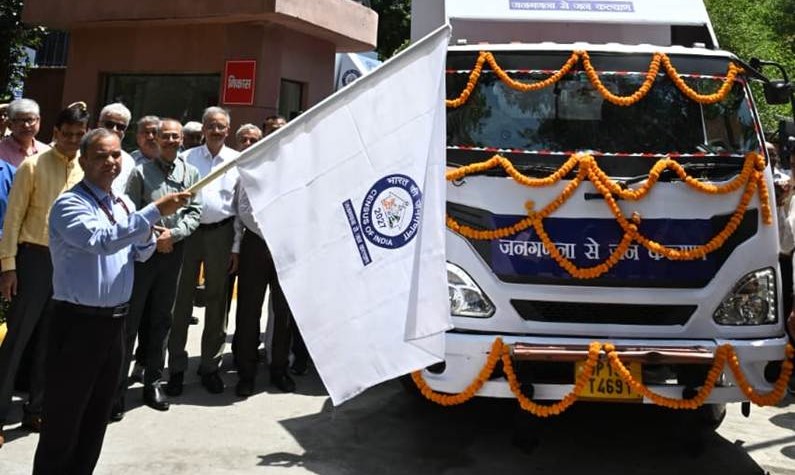 महारजिस्ट्रार और जनगणना आयुक्त ने दिल्ली में जनगणना जागरूकता के लिए छह LED वैन को दिखाई हरी झंडी