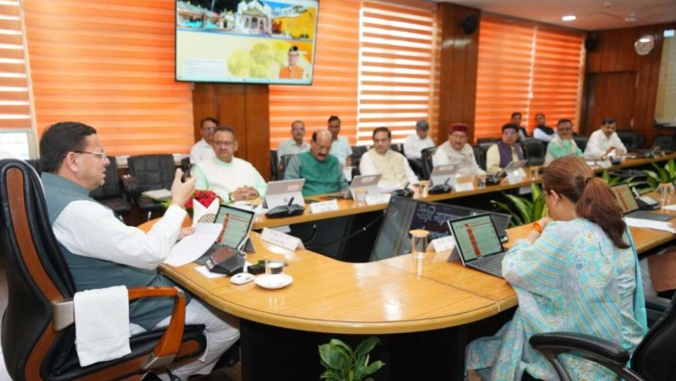उत्तराखंड में अब &lsquo;नो व्हीकल डे&rsquo; और वर्क फ्रॉम होम, धामी कैबिनेट के बड़े फैसले