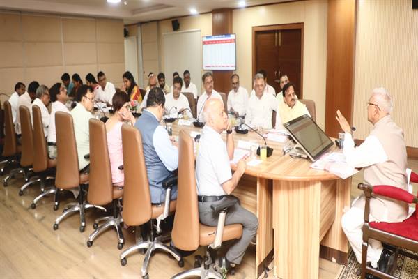 सिकल सेल उन्मूलन प्रयासों को दें सघनता : राज्यपाल पटेल