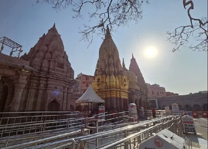 गंगा-घाटों से धाम तक शिवमय काशी: सावन के पहले सोमवार से पहले उमड़ा आस्था का सैलाब, 80 लाख श्रद्धालुओं की तैयारी