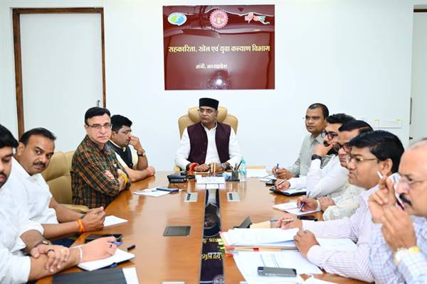 राजधानी भोपाल के विकास कार्यों को गति देने मंत्री  सारंग ने दिए निर्देश