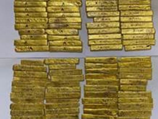 यहां हो रही थीं 25 किलो सोना की तस्करी, डीआरआई की टीम ने दबोचा