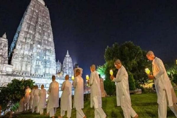 यहां के 108 बौद्ध 43 दिनों में 1100 किमी पैदल की तीर्थयात्रा