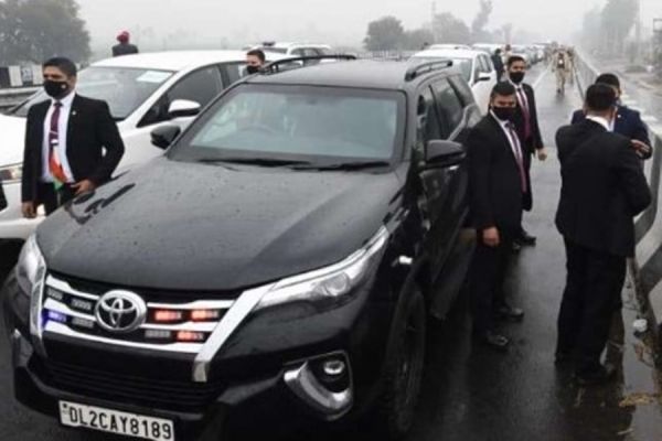 पीएम मोदी की सुरक्षा में बड़ी चूक के मसले पर... मुख्यमंत्री ने उठाया बड़ा कदम... DGP, DIG, SSP पर गिरी गाज