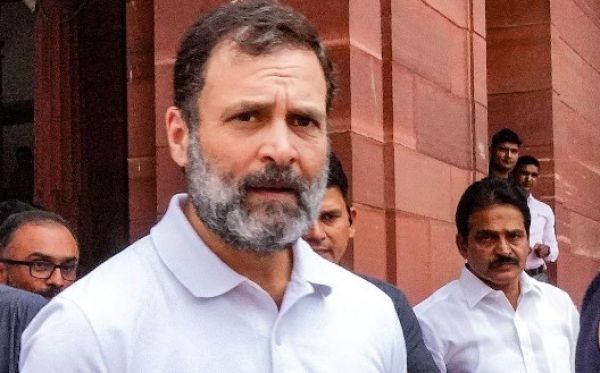 Watch Video : राहुल गांधी को दो साल कैद की सजा... सूरत जिला न्यायालय ने सुनाया फैसला... 'मोदी' सरनेम पर टिप्पणी का मामला