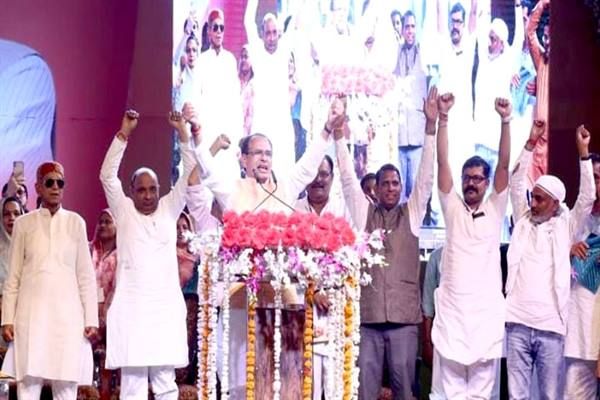 नगर के गौरव दिवस पर सीएम ने की घोषणा, अब नसरूल्लागंज का नाम हुआ भैरूंदा, जानिए क्या बोले मामा