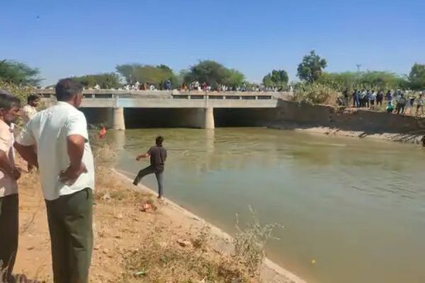 नहर में मिली दो नाबालिग किशोरियों की लाश... दो दिनों से थीं लापता... हत्या का आरोप, पूछताछ जारी