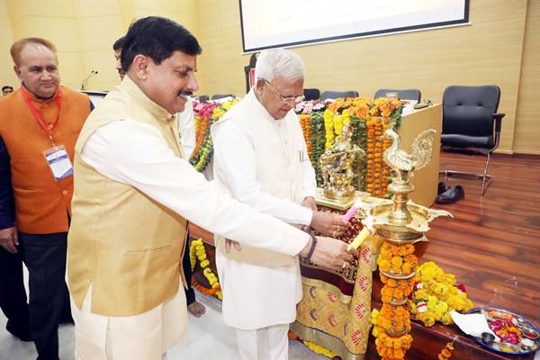  राज्यपाल बोले- क्षेत्रीय भाषाओं में दूरस्थ शिक्षा में स्मार्ट लर्निंग टूल्स किये जाएं विकसित  