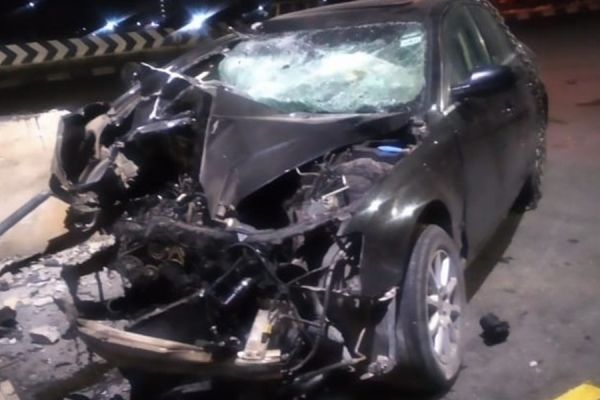 डिवाइडर से टकराई ओवर स्पीड ऑडी कार... तीन युवतियों सहित रिटायर्ड अफसर के बेटे की मौत... राजधानी लौटते वक्त हुआ हादसा