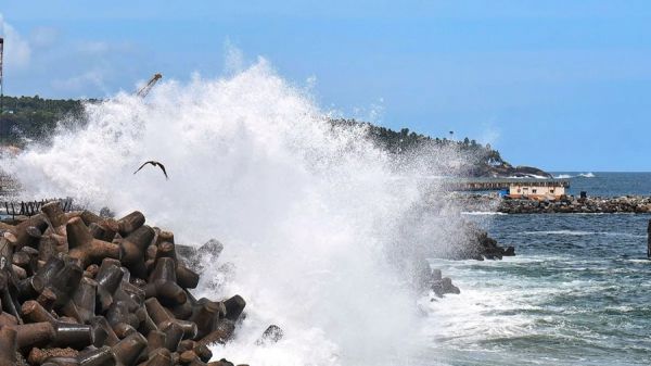 सुपर साइक्लॉन 'बिपरजॉय' गुरुवार को 'सौराष्ट्र' से टकराएगा... महज 280 किमी है दूर... रफ्तार में आई कमी