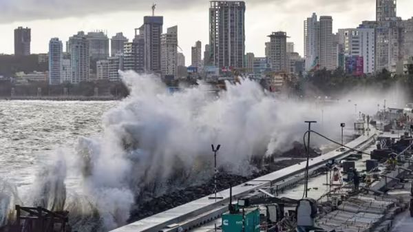 आज शाम से पहले 'गुजरात' के तट से टकराएगा 'बिपरजॉय'... 9 राज्यों में प्रभाव दिखने के आसार... दिखेगा चक्रवाती तूफान का विकराल स्वरूप