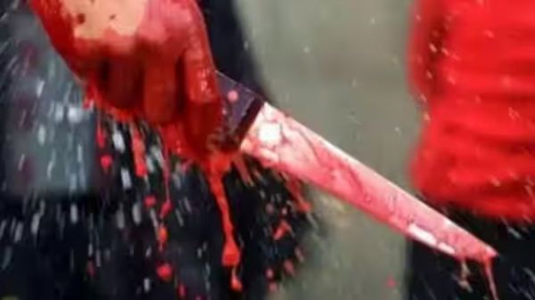 यूनिवर्सिटी कैंपस के बाहर... एक छात्र की चाकू घोंपकर हत्या... प्रेम संबंध के विवाद में वारदात