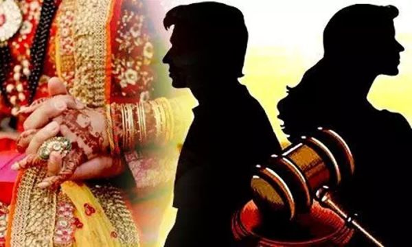 पति के खिलाफ पत्नी ने दर्ज कराया दहेज प्रताड़ना का केस... पति ने भरण&mdash;पोषण के लिए 7 कट्टों में भरकर... कोर्ट में जमा की राशि