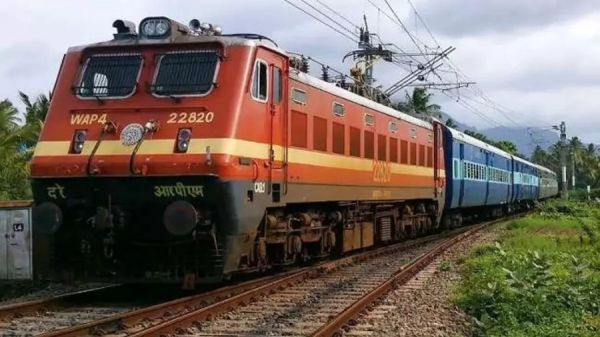 जनरल बोगी में सफर को आसान बनाने... रेलवे चलाने जा रहा है खास मुहिम... मिलेंगी अब ये सुविधाएं