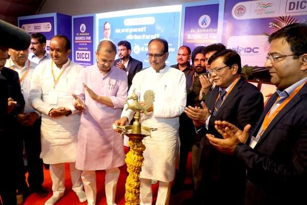 एससी, एसटी वर्ग में उद्यमिता को प्रोत्साहित करने के लिए प्रत्येक जिले में लगाए जाएंगे जागरूकता शिविर