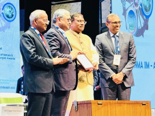 इस्पात मंत्रालय ने लौह और इस्पात क्षेत्र में धातुकर्म विशेषज्ञों को प्रदान किए उत्कृष्टता के लिए सम्मानित