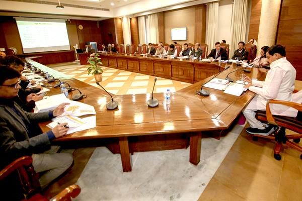 बिल्डिंग परमिशन और कम्पाउडिंग के नियम-प्रक्रिया का सरलीकरण हो : मुख्यमंत्री डॉ. यादव