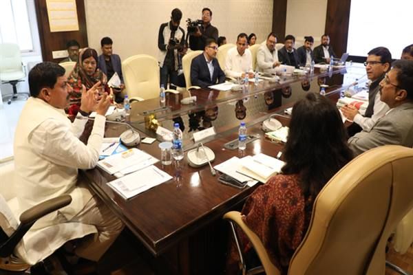 बढ़ते हुए नगरीय क्षेत्र की जरूरतों के अनुसार पेयजल आपूर्ति सुनिश्चित करें: मुख्यमंत्री डॉ. यादव