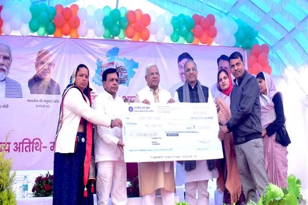 विकसित भारत संकल्प यात्रा&hellip; सरकार आपके आंगन तक आई... इसका लाभ जरूर उठाए