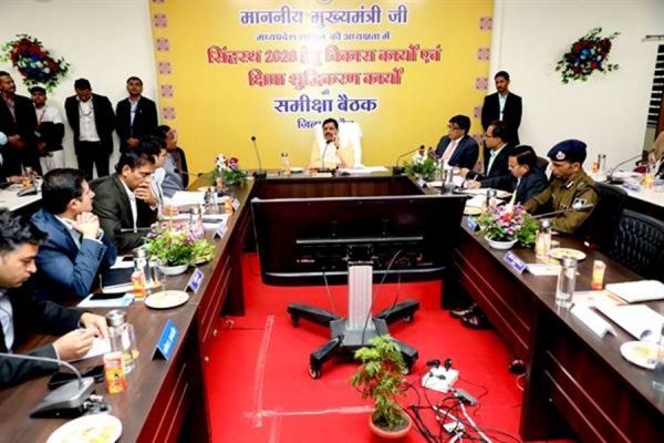 सिंहस्थ 2028 से पहले क्षिप्रा नदी की शुद्धि के लिए कार्य योजना तैयार करेः मुख्यमंत्री डॉ. मोहन यादव