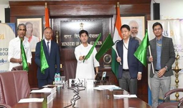 ज्योतिरादित्य एम. सिंधिया ने नई एयरलाइन फ्लाई91 की उद्घाटन उड़ान को झंडी दिखाई