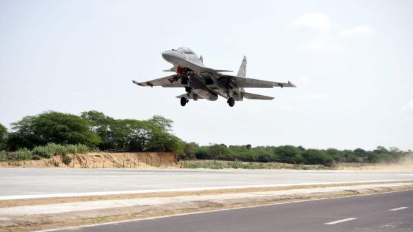 राष्ट्रीय राजमार्ग 16 पर आपातकालीन लैंडिंग सुविधा का क्रियान्वयन