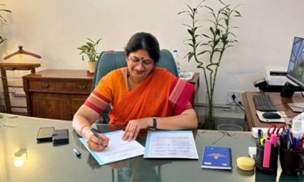 पत्र सूचना कार्यालय के प्रधान महानिदेशक का पदभार संभाला शेफाली शरण ने